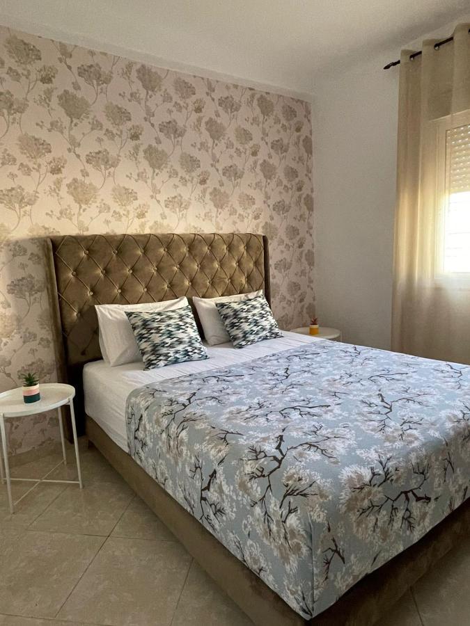 Joli Appartement Au Centre D'Oujda Esterno foto